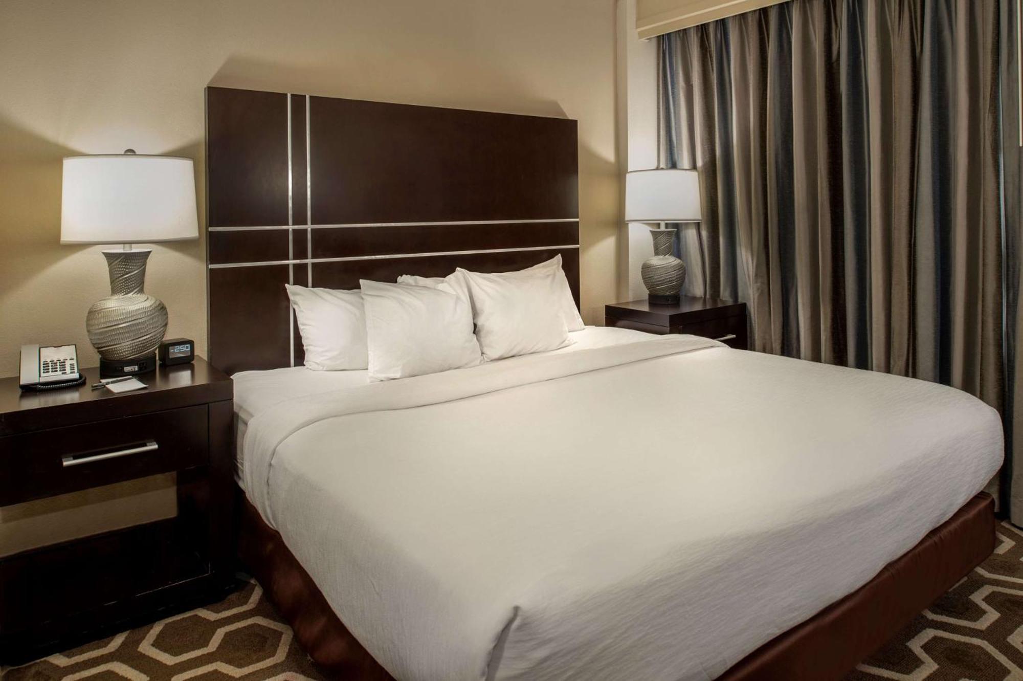 Embassy Suites By Hilton St Louis Airport Bridgeton Ngoại thất bức ảnh